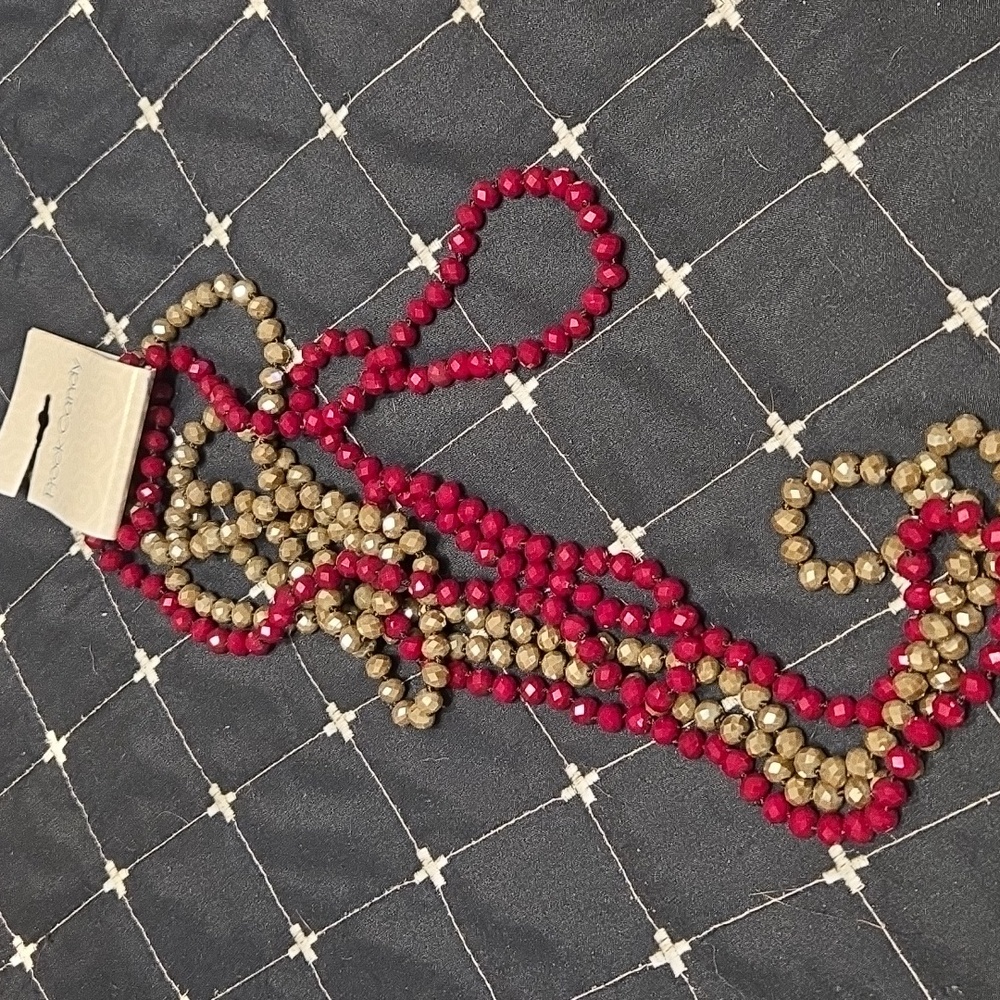Chic Beaded Necklace Set in Red and Gold